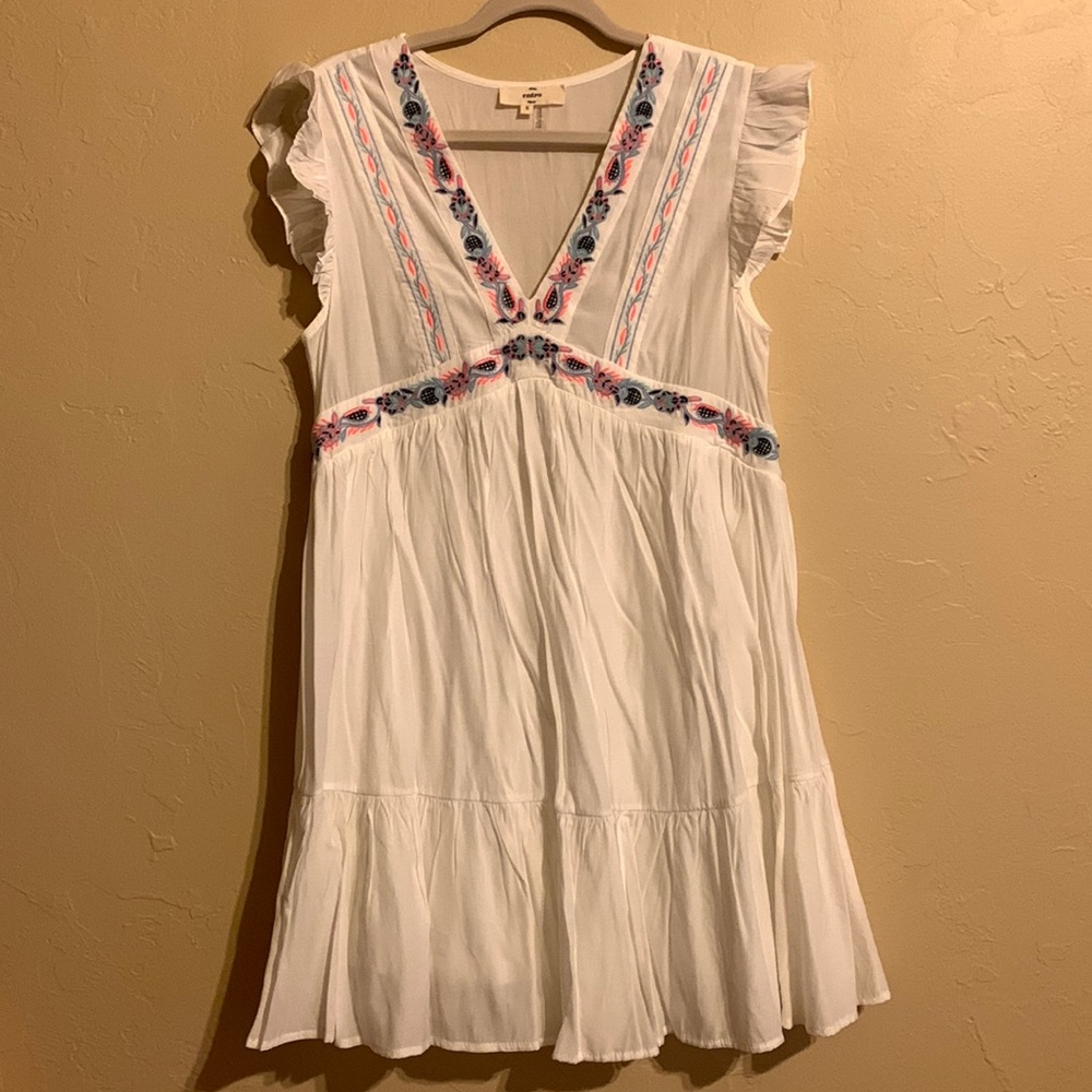 NWOT Entro White Dress Size Small